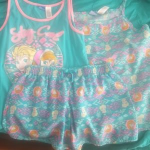 2 tank tops 1 shorts